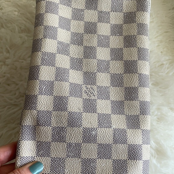 Louis Vuitton Damier Azur MM Neverfull - Picture 16 of 17